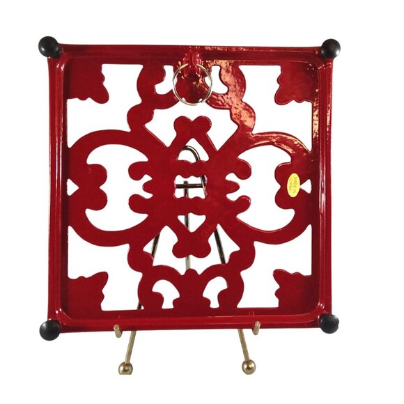 Vintage Red Enamel Cast Iron Trivet With Rubber Feet & Hanging Ring - Picture 8 of 11